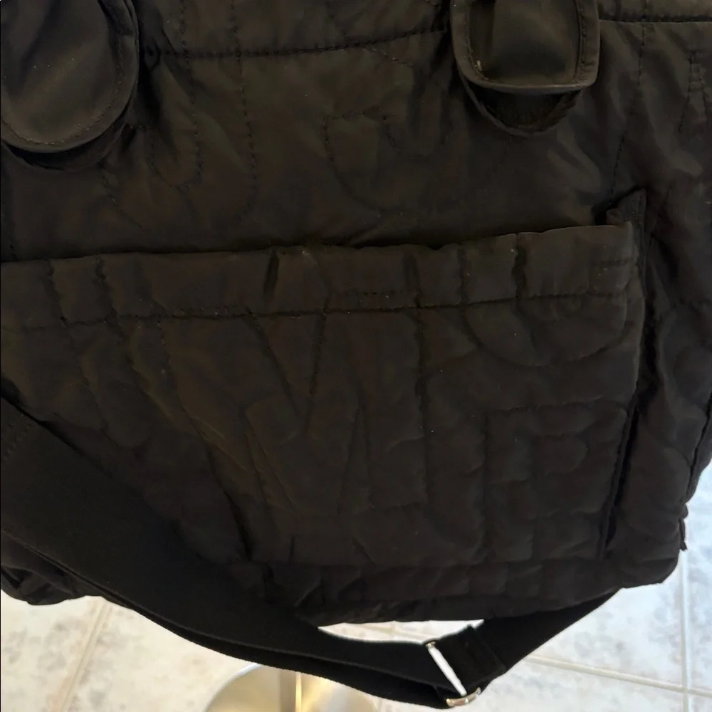 Marc Jacobs Removable Adjustable Strap Zippered Black Baby Bag/Tote Bag
